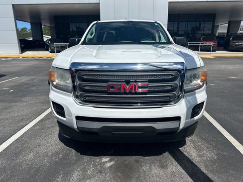 Used 2020 GMC Canyon 2WD Crew Cab w/ Convenience Package image 2