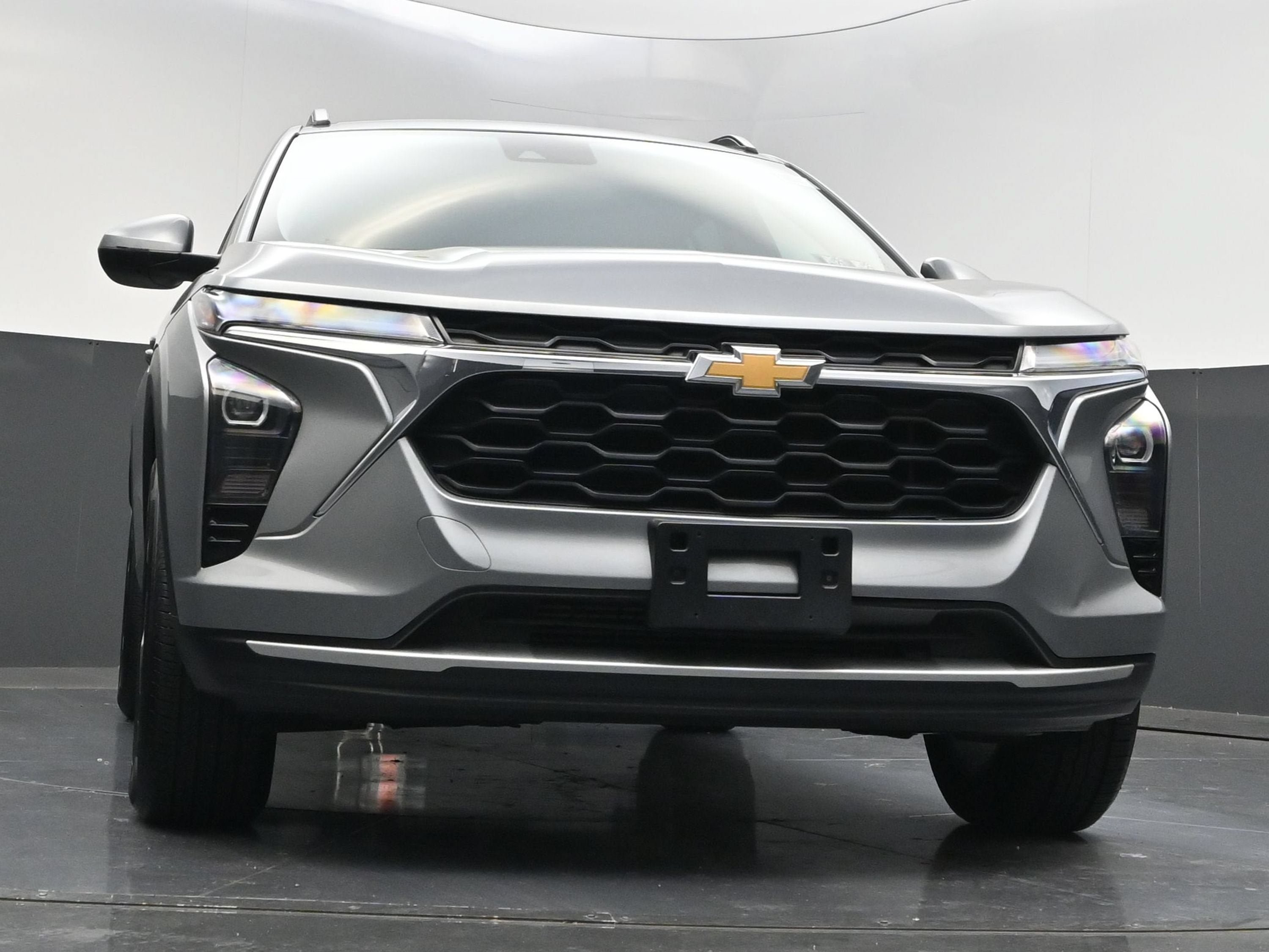 Certified 2024 Chevrolet Trax LT w/ Driver Confidence Package FWD image 38