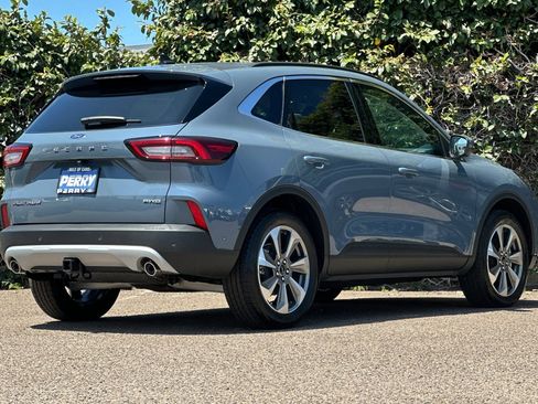 New 2024 Ford Escape Platinum w/ Premium Technology Package image 4