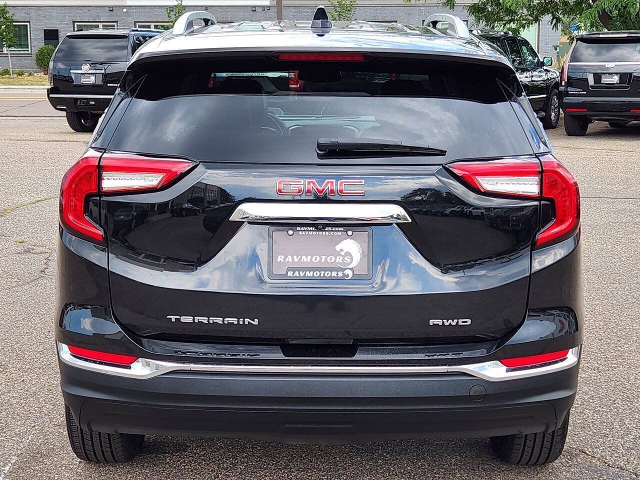 Used 2022 GMC Terrain SLT AWD/4WD image 9