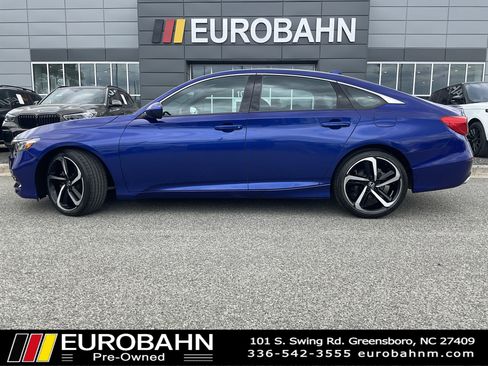 Used 2020 Honda Accord Sport image 2