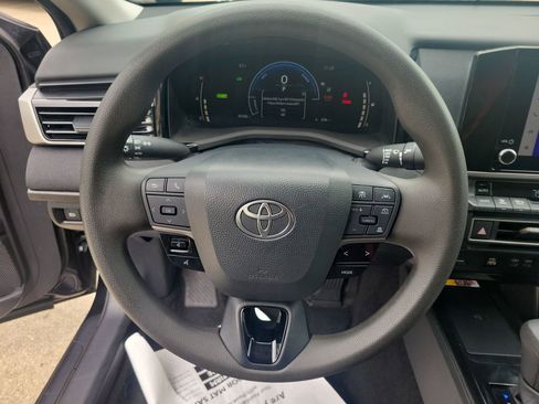 Certified 2025 Toyota Camry LE FWD image 21