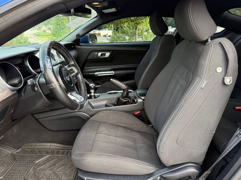 Used 2022 Ford Mustang GT RWD image 33