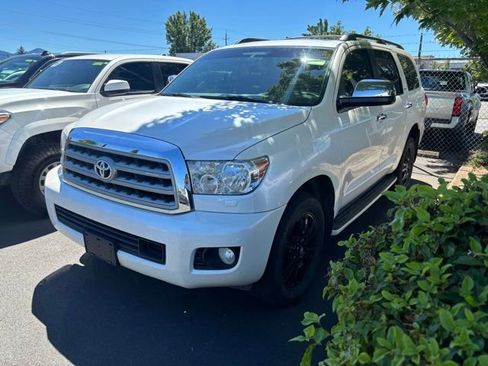 Used 2013 Toyota Sequoia Platinum AWD/4WD image 4