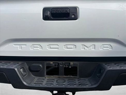 Used 2017 Toyota Tacoma SR RWD image 27