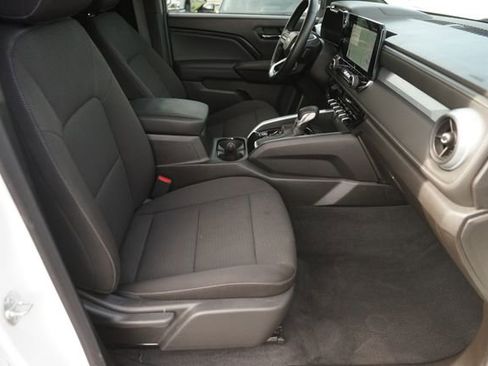 Used 2025 Chevrolet Colorado LT w/ Advanced Trailering Package RWD image 18
