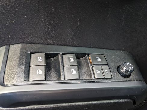 Used 2021 Toyota Tacoma SR image 46