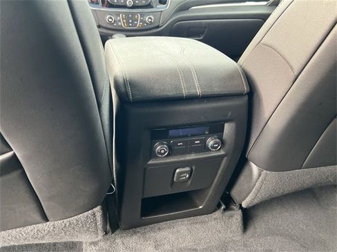 Certified 2023 Chevrolet Traverse LT image 20