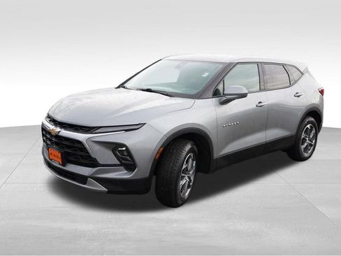 Used 2025 Chevrolet Blazer LT AWD/4WD image 11