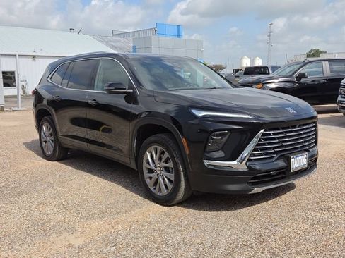 Certified 2025 Buick Enclave Preferred FWD image 38