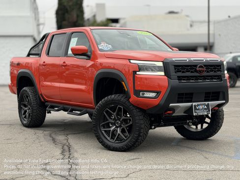 Used 2025 Nissan Frontier PRO-4X w/ Pro Convenience Package image 1