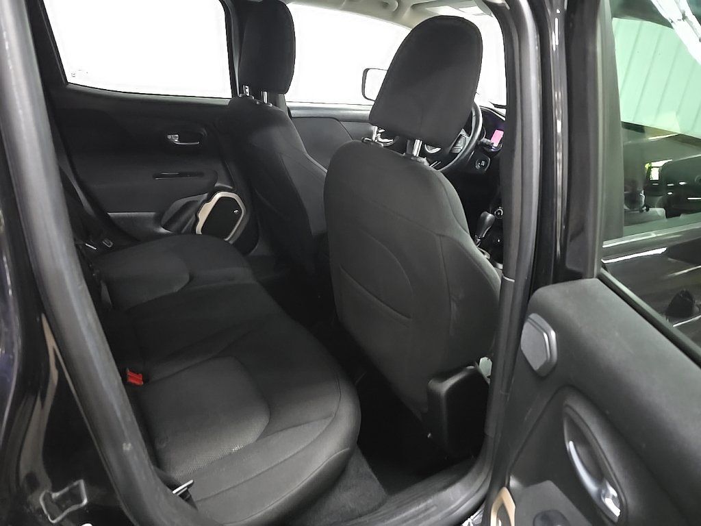 Used 2016 Jeep Renegade Latitude w/ Cold Weather Group AWD/4WD image 17