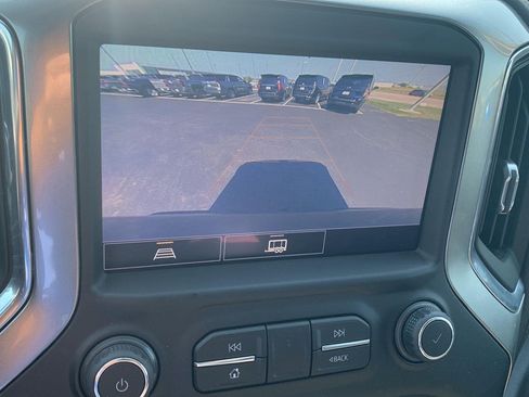 Used 2021 Chevrolet Silverado 1500 LT Trail Boss w/ Convenience Package II AWD/4WD image 19