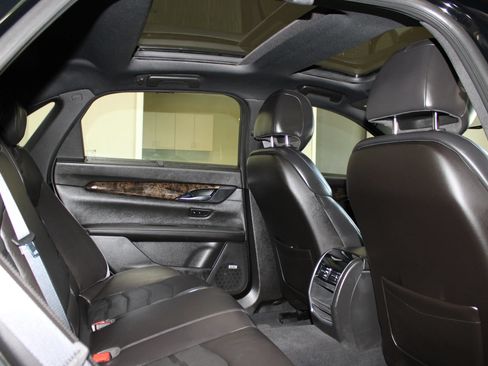 Used 2016 Cadillac CT6 Luxury RWD image 38
