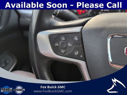 Certified 2023 GMC Acadia SLT w/ Preferred Package image 12