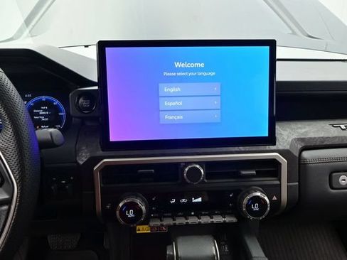 Used 2024 Toyota Tacoma Limited w/ Limited Package (LT) AWD/4WD image 9