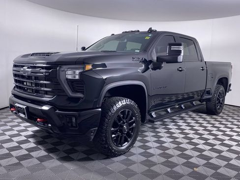 Certified 2025 Chevrolet Silverado 2500 LTZ w/ LTZ Plus Package AWD/4WD image 19