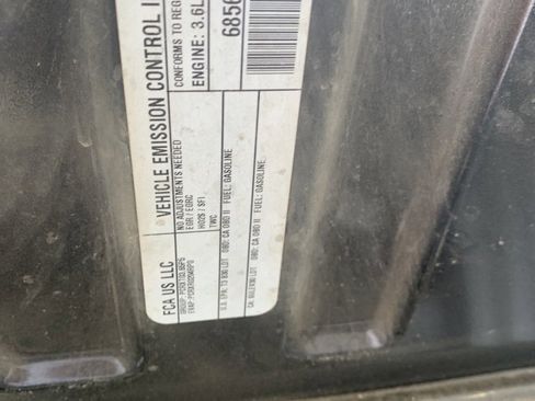 Used 2023 Jeep Grand Cherokee L Laredo image 45