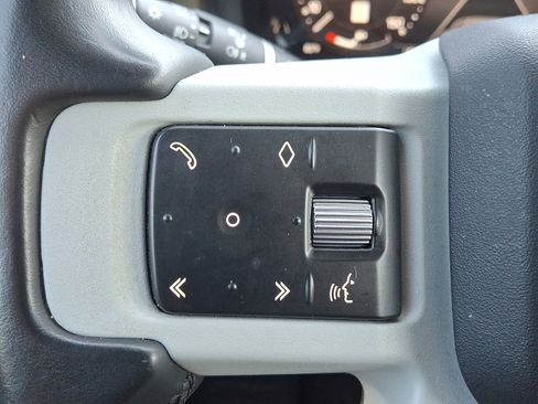 Used 2023 Land Rover Defender 110 X-Dynamic SE AWD/4WD image 21