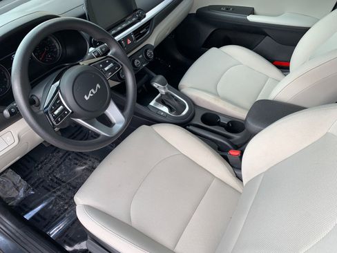 Used 2022 Kia Forte LXS image 10