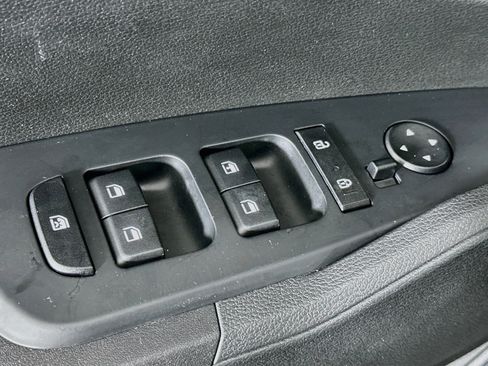 Used 2025 Kia Sportage LX FWD image 15