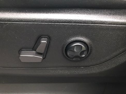 Used 2021 RAM 1500 Big Horn AWD/4WD image 14