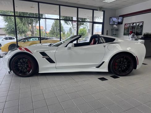Used 2019 Chevrolet Corvette Grand Sport image 2