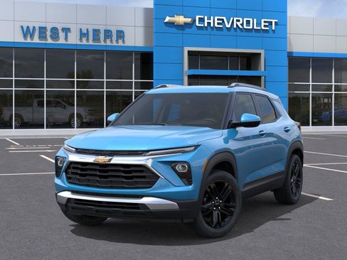 Used 2026 Chevrolet TrailBlazer LT w/ Midnight Edition AWD/4WD image 6