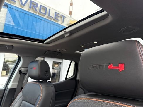 Used 2023 GMC Acadia AT4 w/ Technology Package AWD/4WD image 33