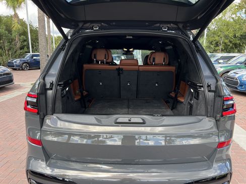 Used 2025 BMW X7 xDrive40i w/ Executive Package AWD/4WD image 32
