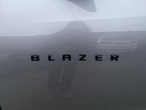 Used 2023 Chevrolet Blazer RS image 25