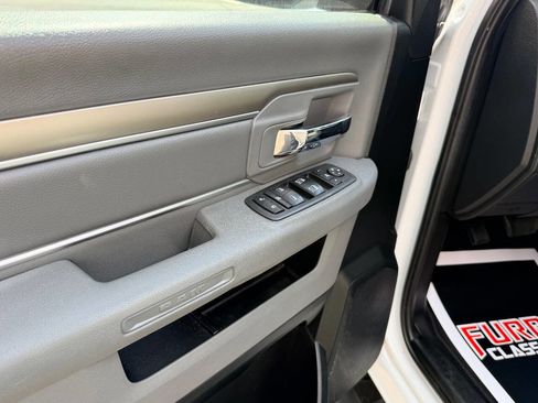 Used 2018 RAM 1500 SLT image 19