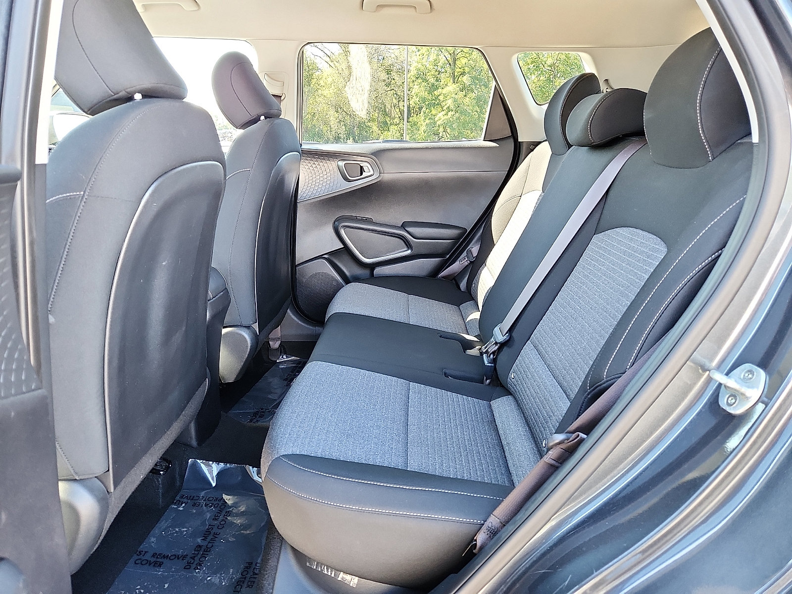 Used 2020 Kia Soul S FWD image 10