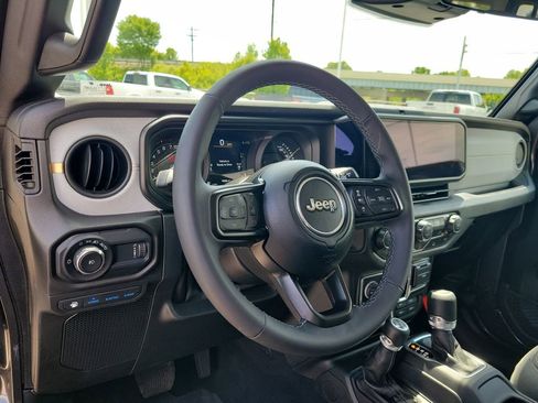 Used 2025 Jeep Wrangler Unlimited Sport S 4xe AWD/4WD image 16