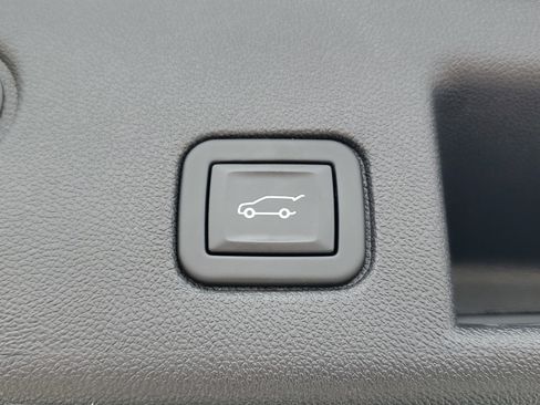 Used 2024 Chevrolet Equinox LT image 8