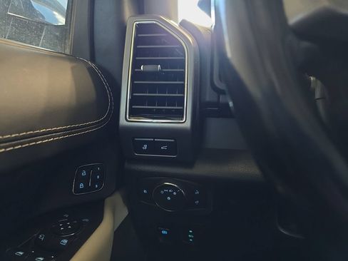 Used 2021 Ford Expedition Max Platinum AWD/4WD image 27