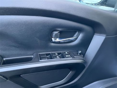Used 2021 Nissan Titan PRO-4X image 10