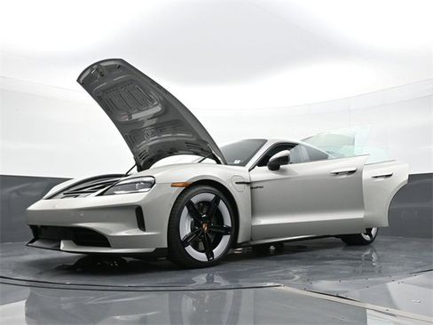 New 2025 Porsche Taycan 4S image 28