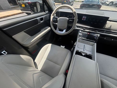 Used 2024 Hyundai Santa Fe SEL FWD image 36