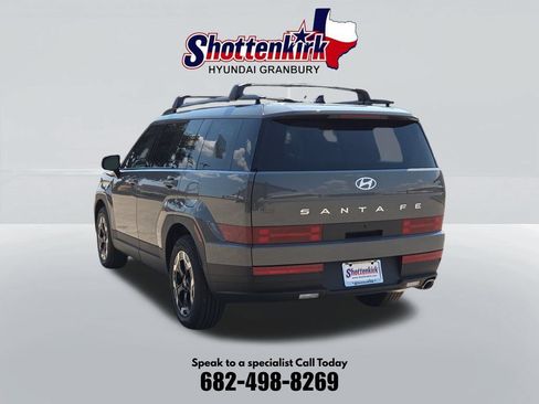 Used 2026 Hyundai Santa Fe SEL FWD image 8
