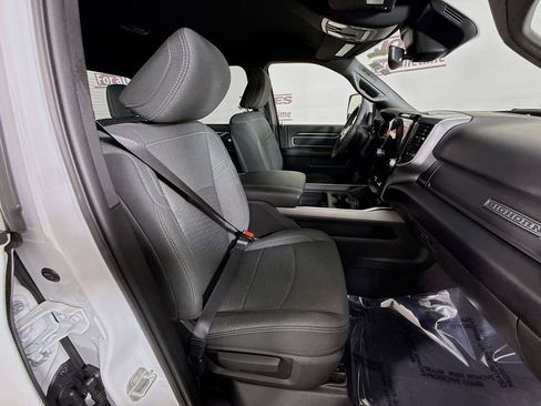 Used 2025 RAM 2500 Big Horn AWD/4WD image 32