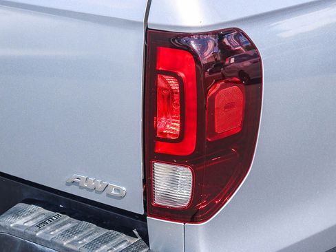 Used 2023 Honda Ridgeline RTL-E image 10