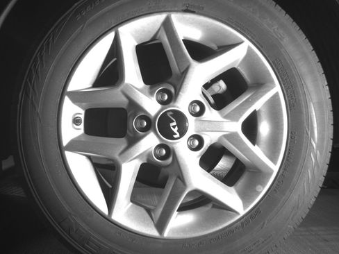 Used 2025 Kia Soul LX w/ LX Technology Package image 14