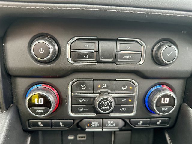 Used 2021 Chevrolet Suburban LT AWD/4WD image 46
