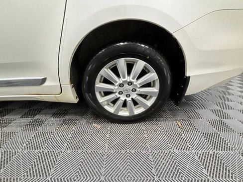 Used 2017 Toyota Sienna XLE Premium AWD/4WD image 9