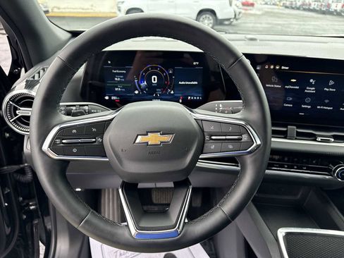 Certified 2026 Chevrolet Equinox LT FWD image 11