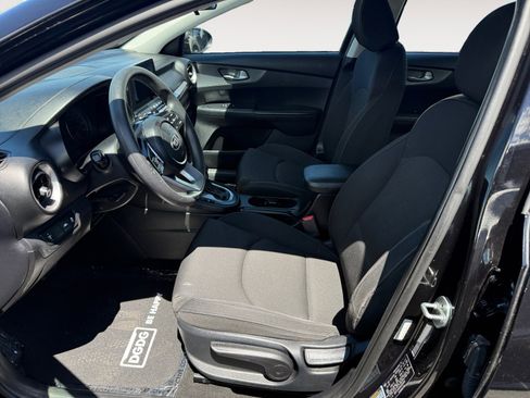 Used 2019 Kia Forte LXS FWD image 10