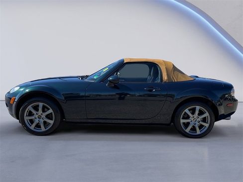 Used 2007 MAZDA MX-5 Miata Grand Touring w/ Premium Pkg image 7