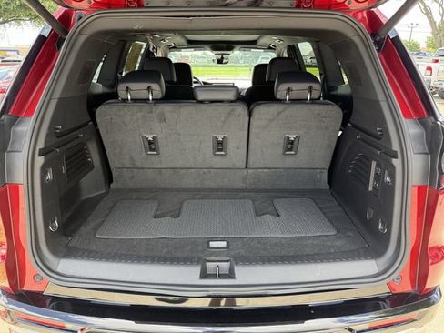Used 2024 GMC Acadia Denali w/ Super Cruise Package FWD image 28