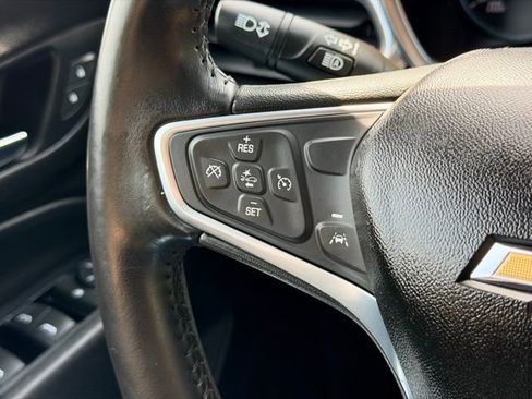 Used 2019 Chevrolet Equinox LT w/ Driver Convenience Package FWD image 10